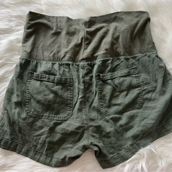 Maternity Shorts Large - Picture 2 of 3